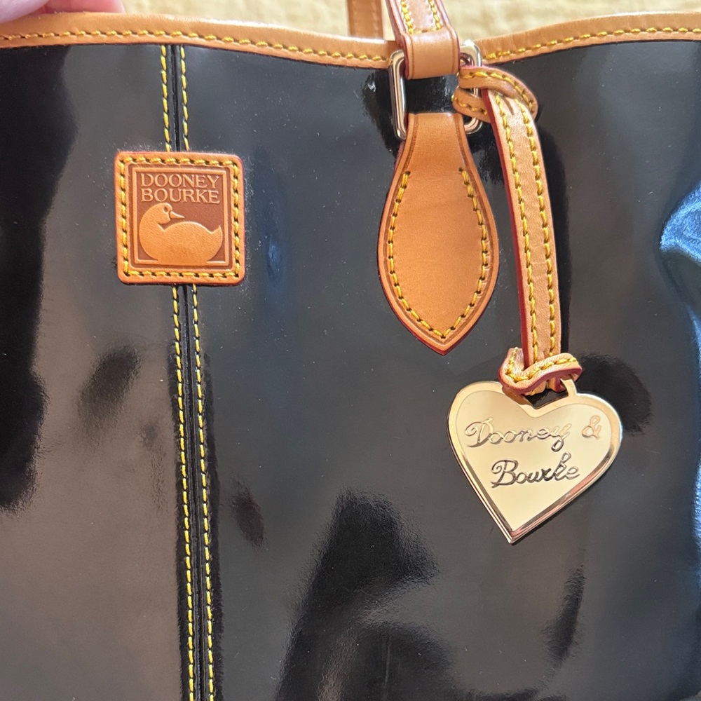 Dooney & Bourke patent leather tote - Picture 11 of 17